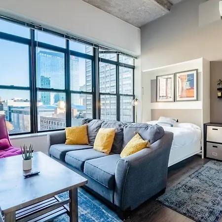Mccormick Place Studio With Optional Parking And Sleeps Up To 4