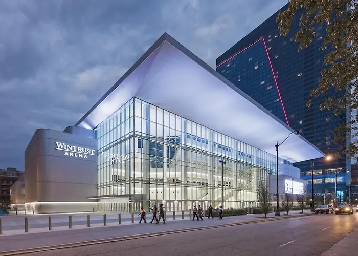 Mccormick Place With Optional Parking And Sleeps Up To 4