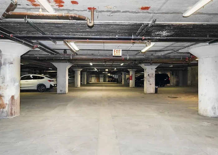 Mccormick Place With Optional Parking And Sleeps Up To 4 Chicago